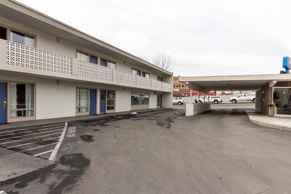 Rodeway Inn & Suites Capri (Montana)